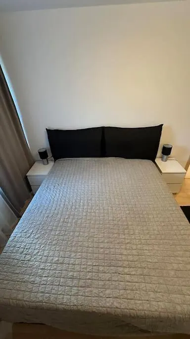 Residence Garden Tower - Parking Prague Apartment