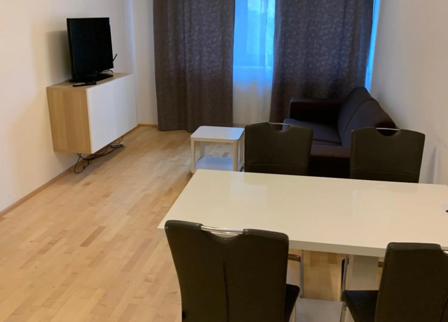 Residence Garden Tower - Parking Prague Apartment