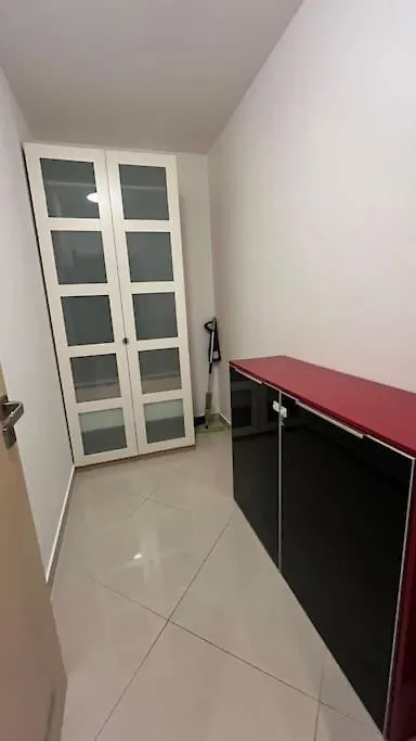 Residence Garden Tower - Parking Prague Apartment